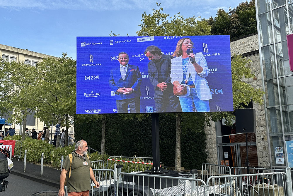 Ecran Geant Galerie 4